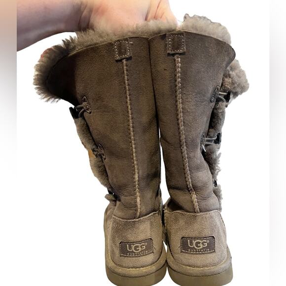 UGG BAILEY BUTTON‎ TRIPLET tall Gray Size 4 - Picture 6 of 7